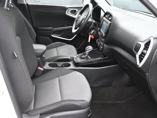 Used 2020 Kia Soul LX FWD image 16