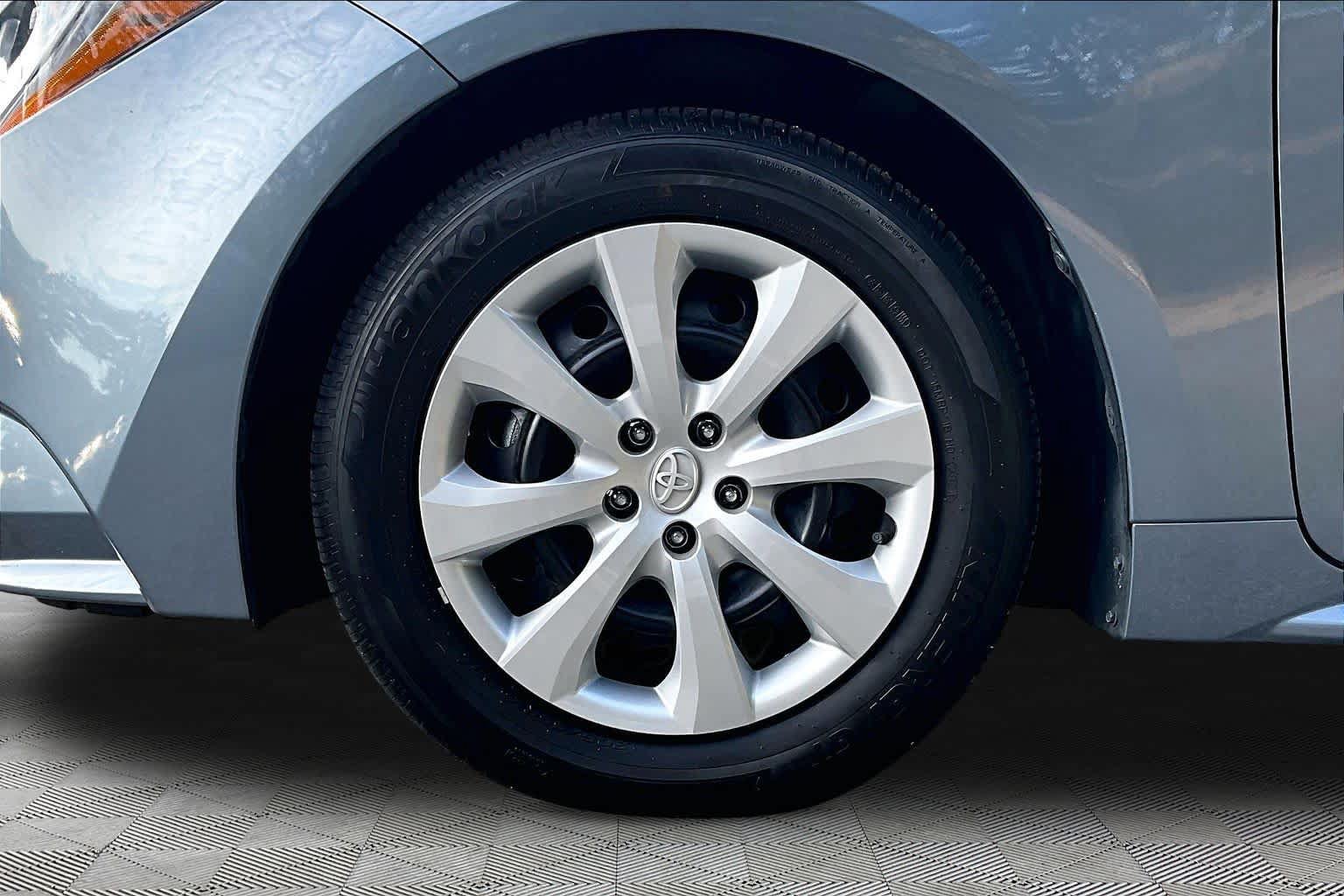 Certified 2025 Toyota Corolla LE w/ Convenience Package FWD image 11