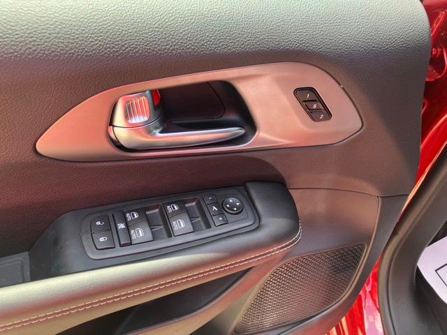New 2027 Chrysler Pacifica Limited AWD/4WD image 10