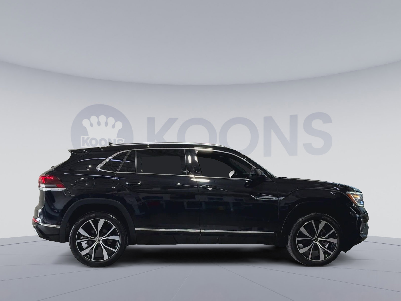 Used 2024 Volkswagen Atlas Cross Sport SEL Premium R-Line image 12