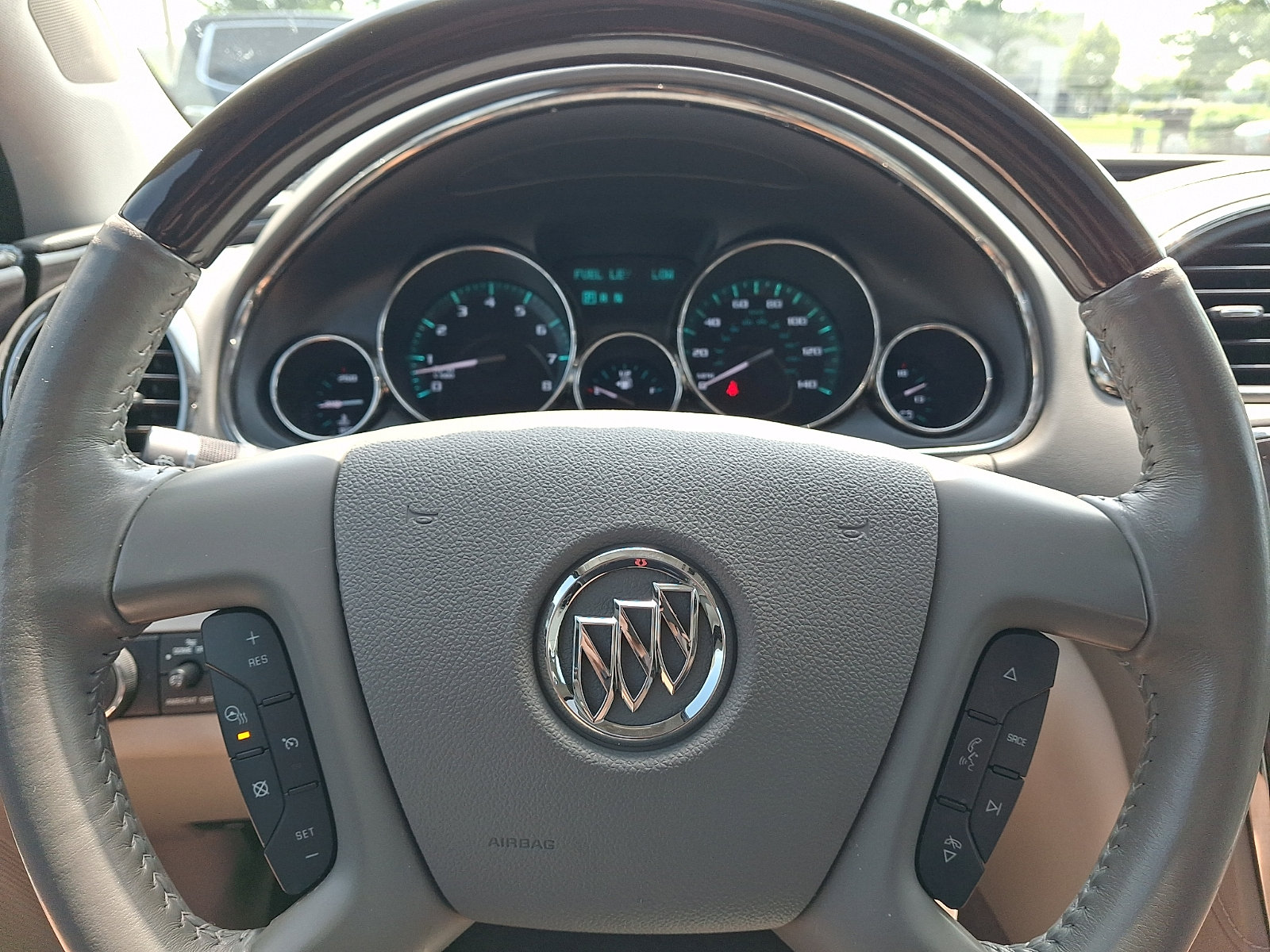 Used 2017 Buick Enclave Premium w/ Experience Buick Package FWD image 20