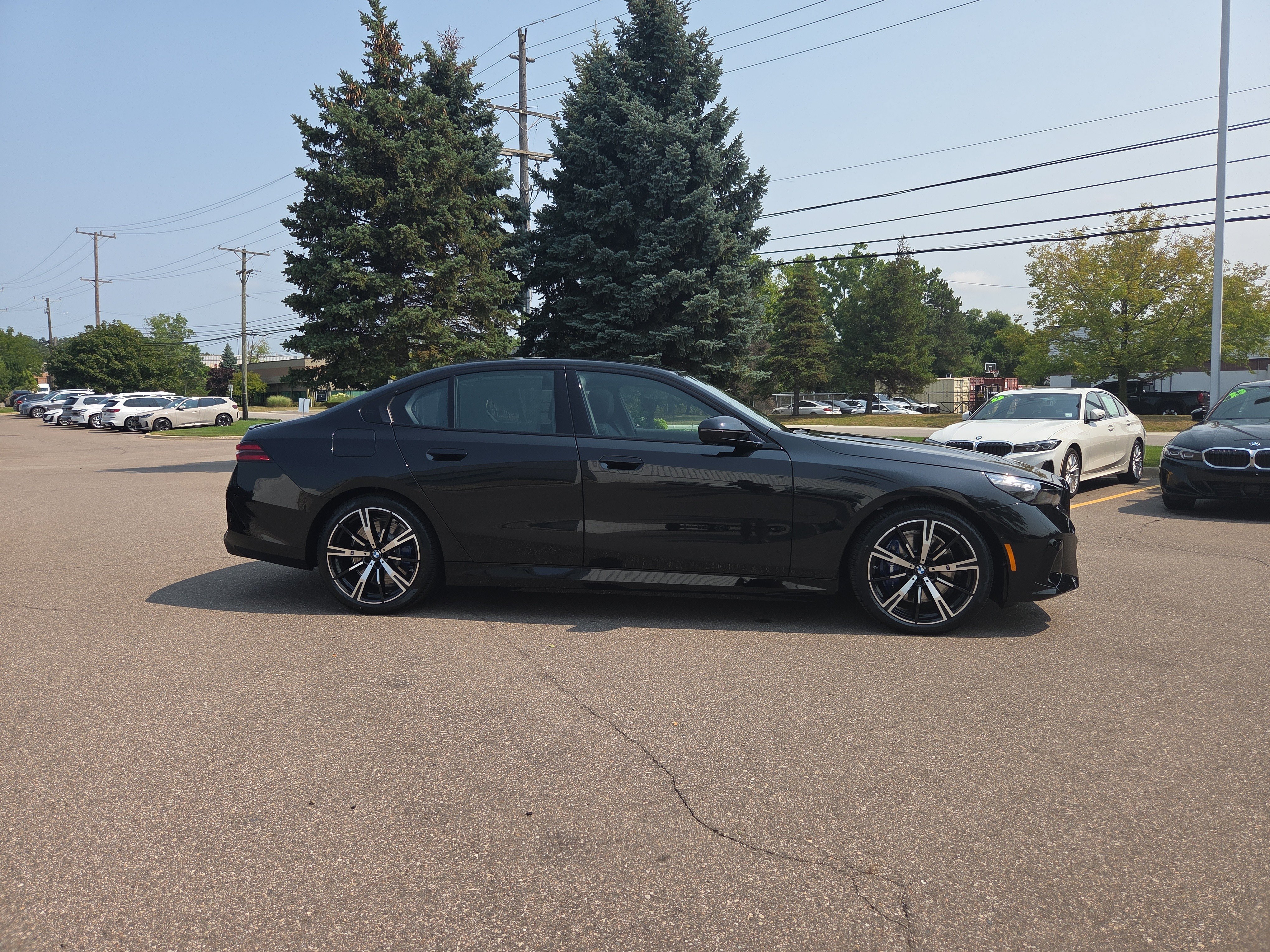 New 2027 BMW 550e xDrive w/ Executive Package AWD/4WD image 6