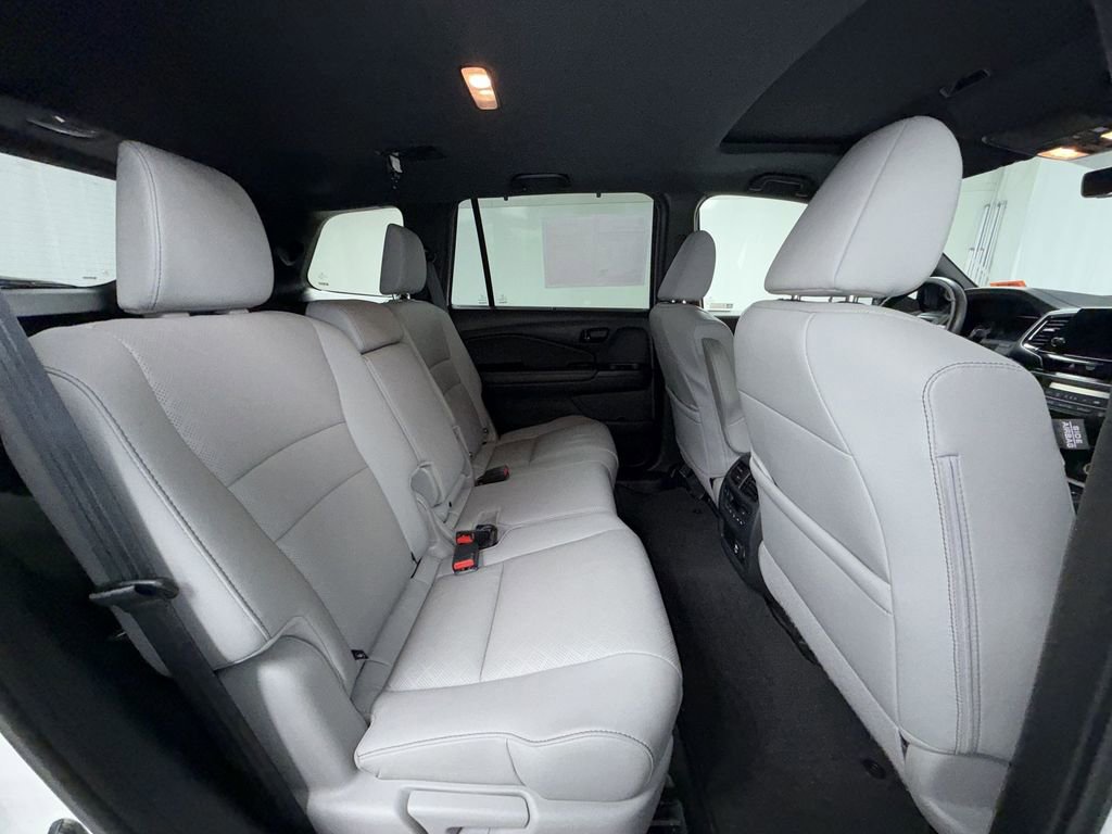 Used 2023 Honda Passport Elite image 17