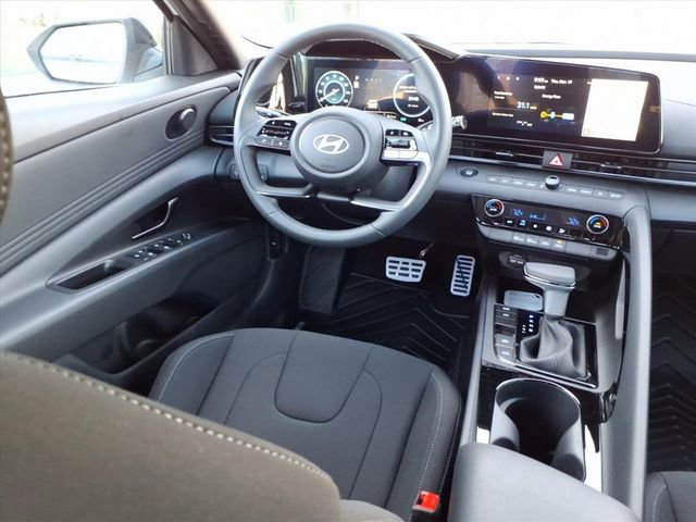 New 2026 Hyundai Elantra Sport FWD image 4