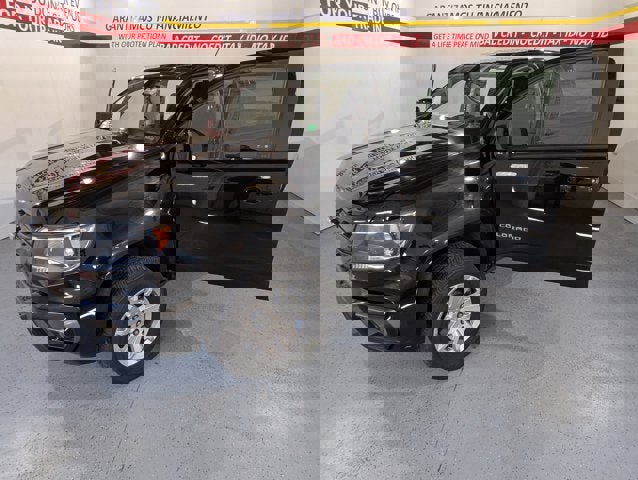 Used 2022 Chevrolet Colorado LT w/ LT Convenience Package image 11