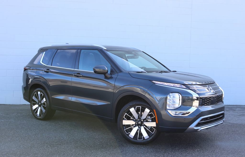 New 2026 Mitsubishi Outlander SEL image 1