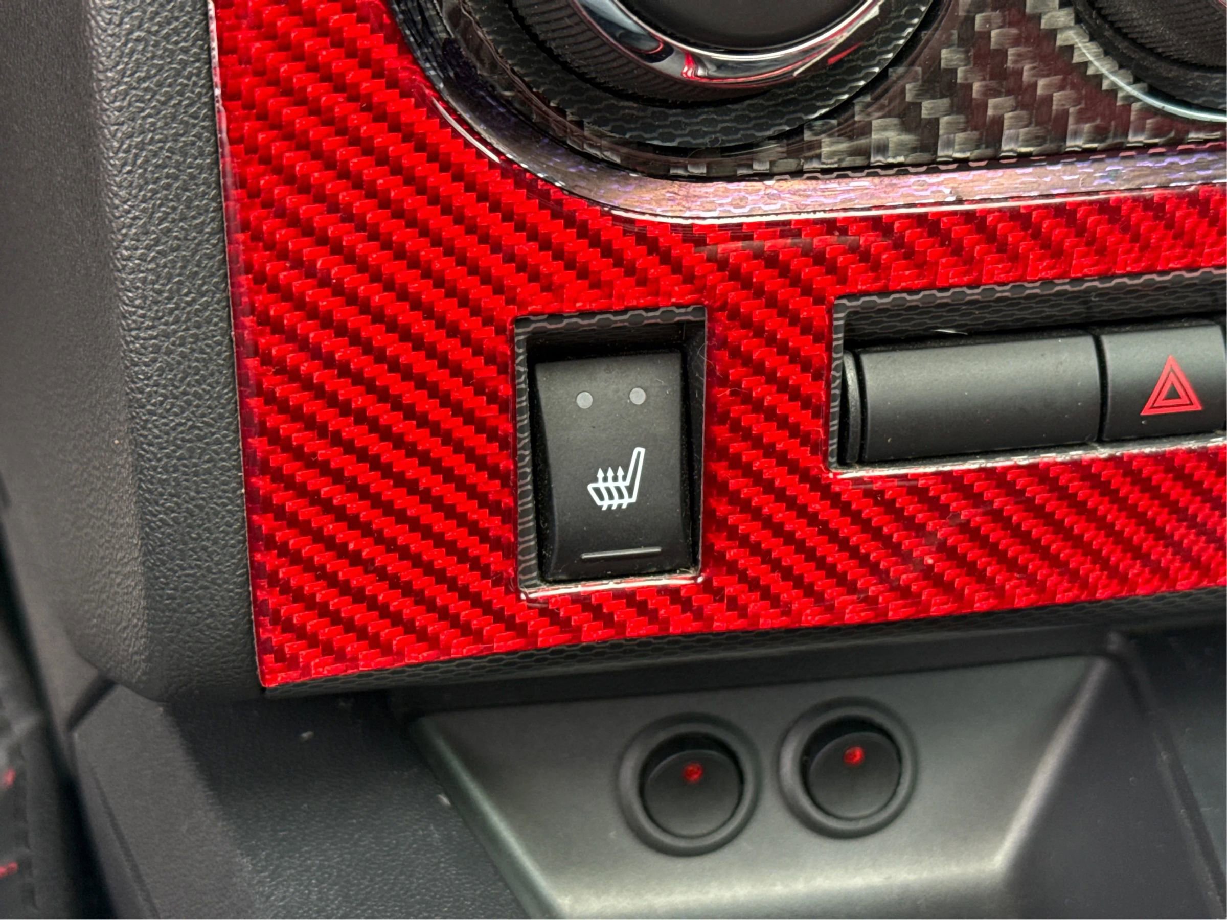 Used 2013 Dodge Challenger R/T Plus image 31