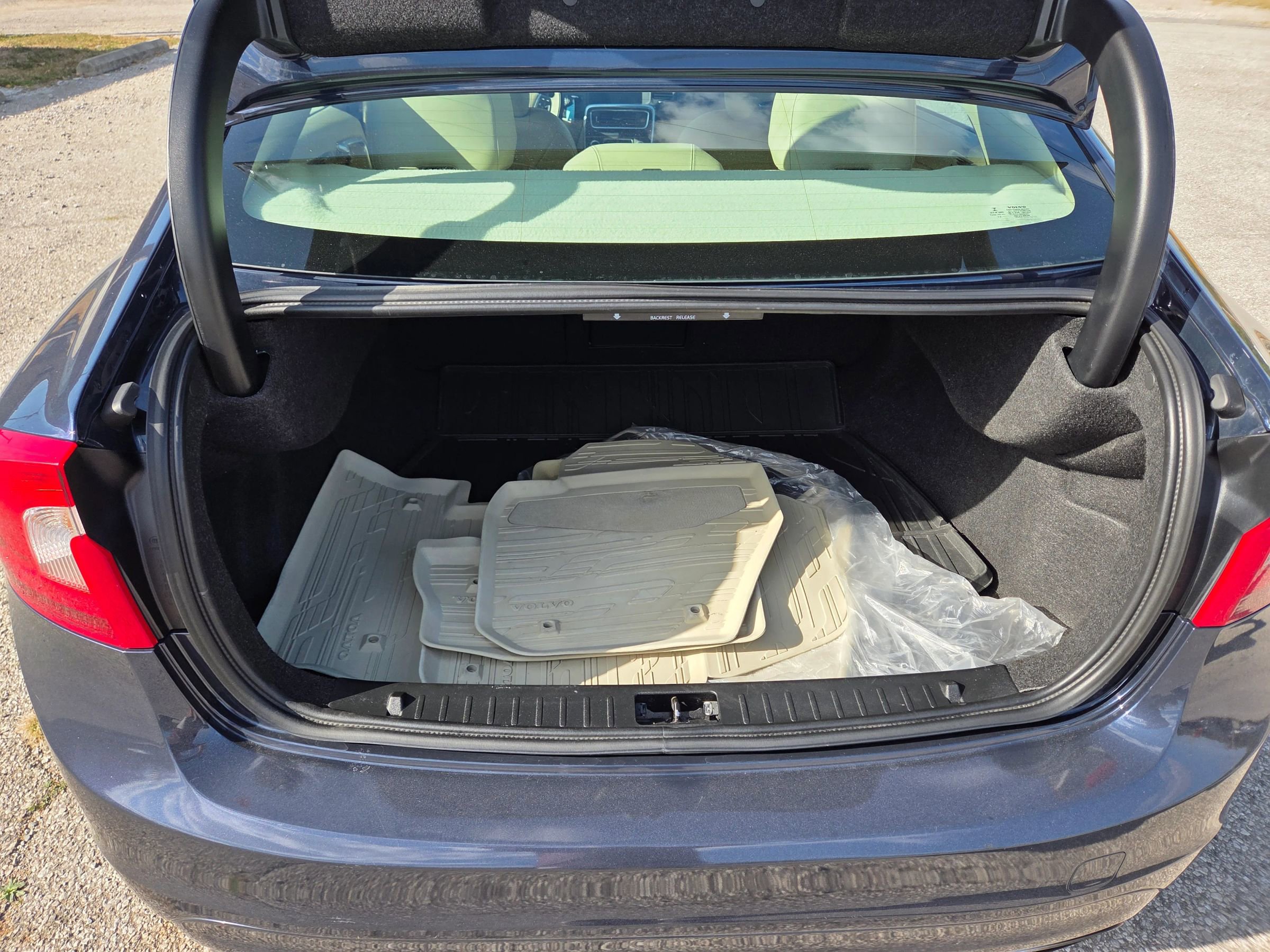 Used 2015 Volvo S60 T5 Premier image 17