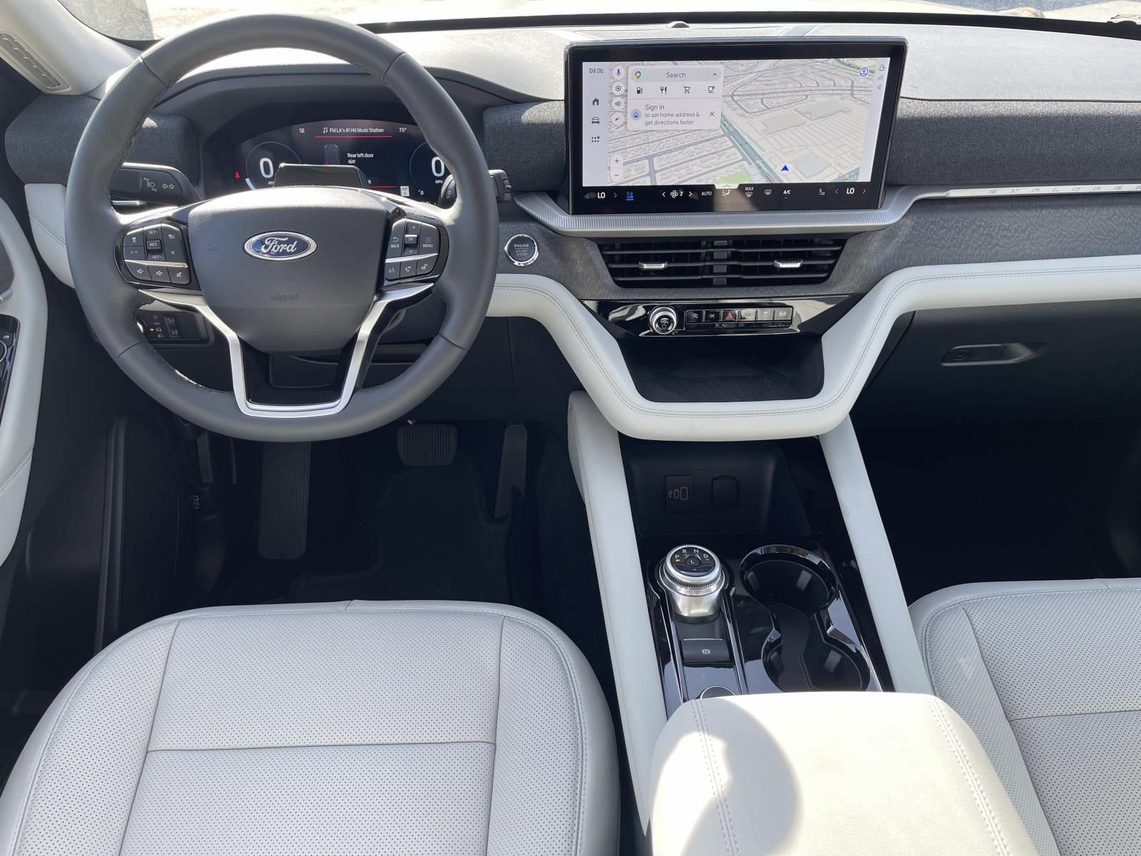 New 2026 Ford Explorer Platinum w/ LUX Leather Package AWD/4WD image 8