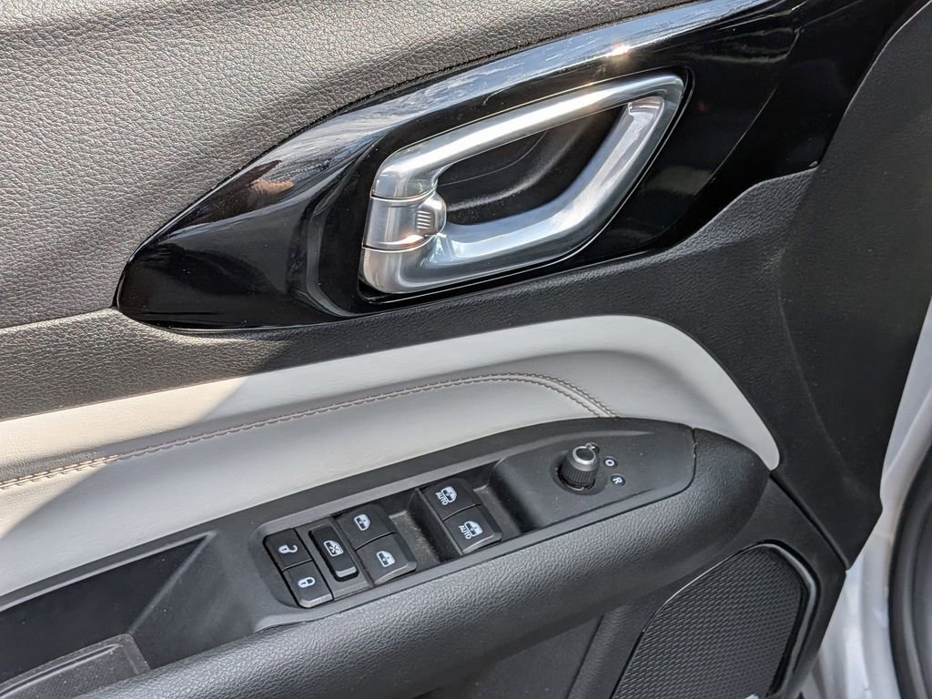 Used 2025 Jeep Compass Limited w/ Sun & Sound Group image 10