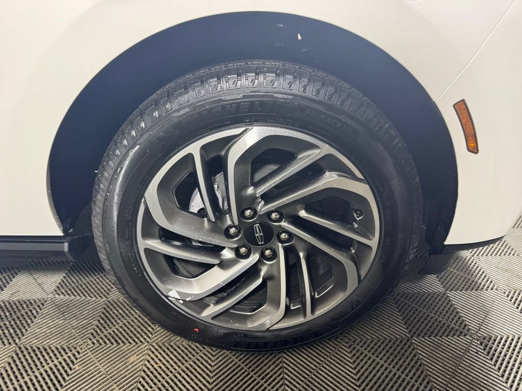New 2026 Lincoln Navigator Reserve AWD/4WD image 12