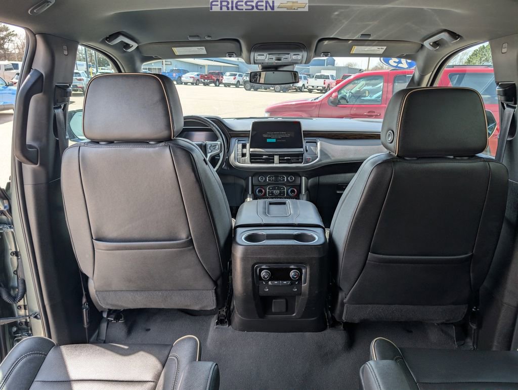 Used 2023 Chevrolet Suburban Premier image 13