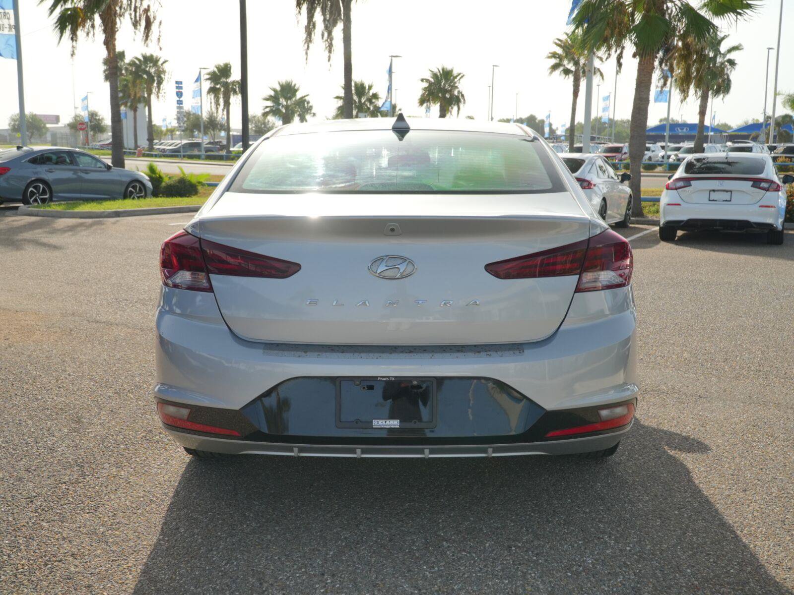 Used 2020 Hyundai Elantra SEL FWD image 10