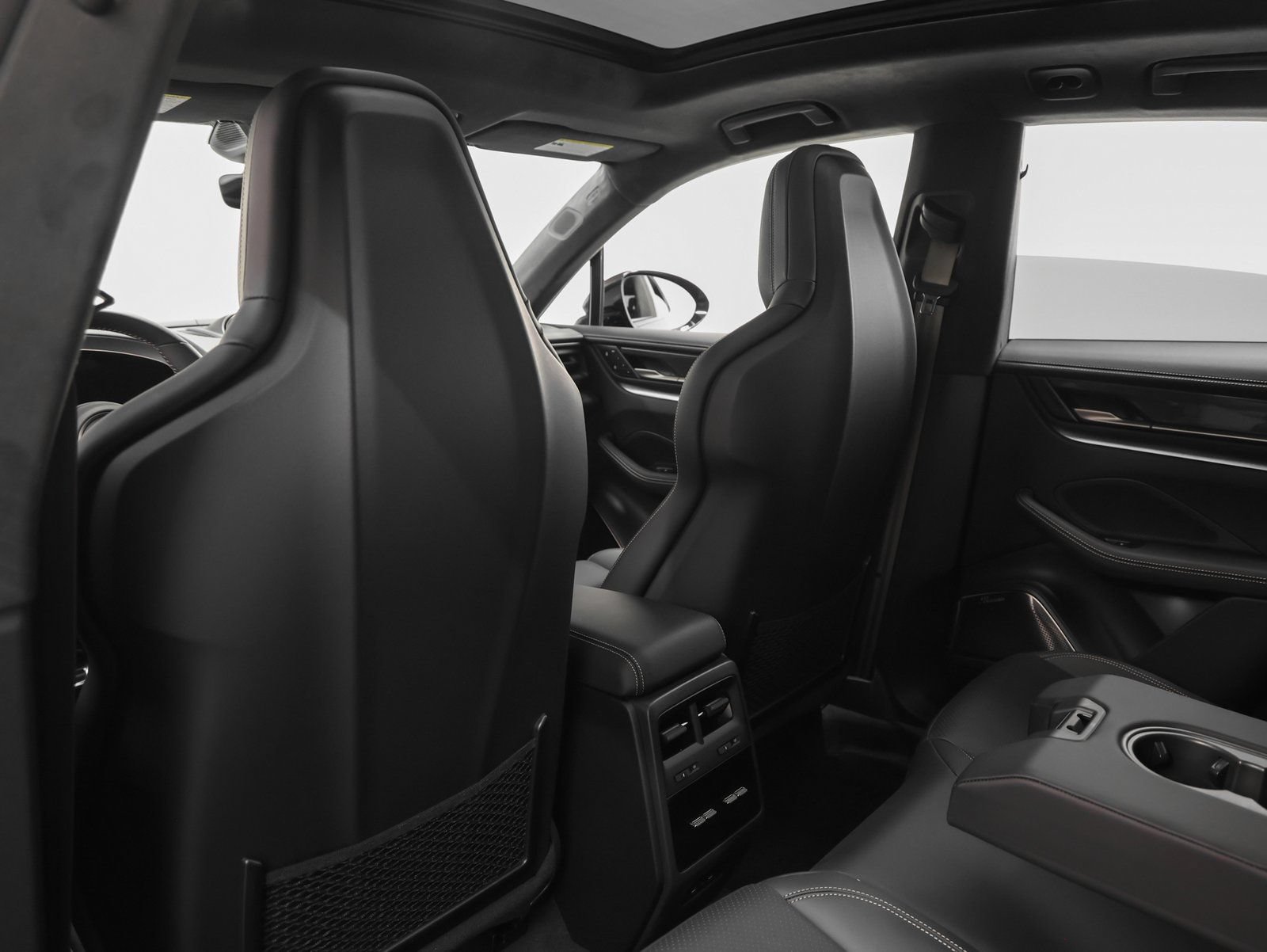 New 2025 Porsche Macan Turbo Electric AWD/4WD image 51
