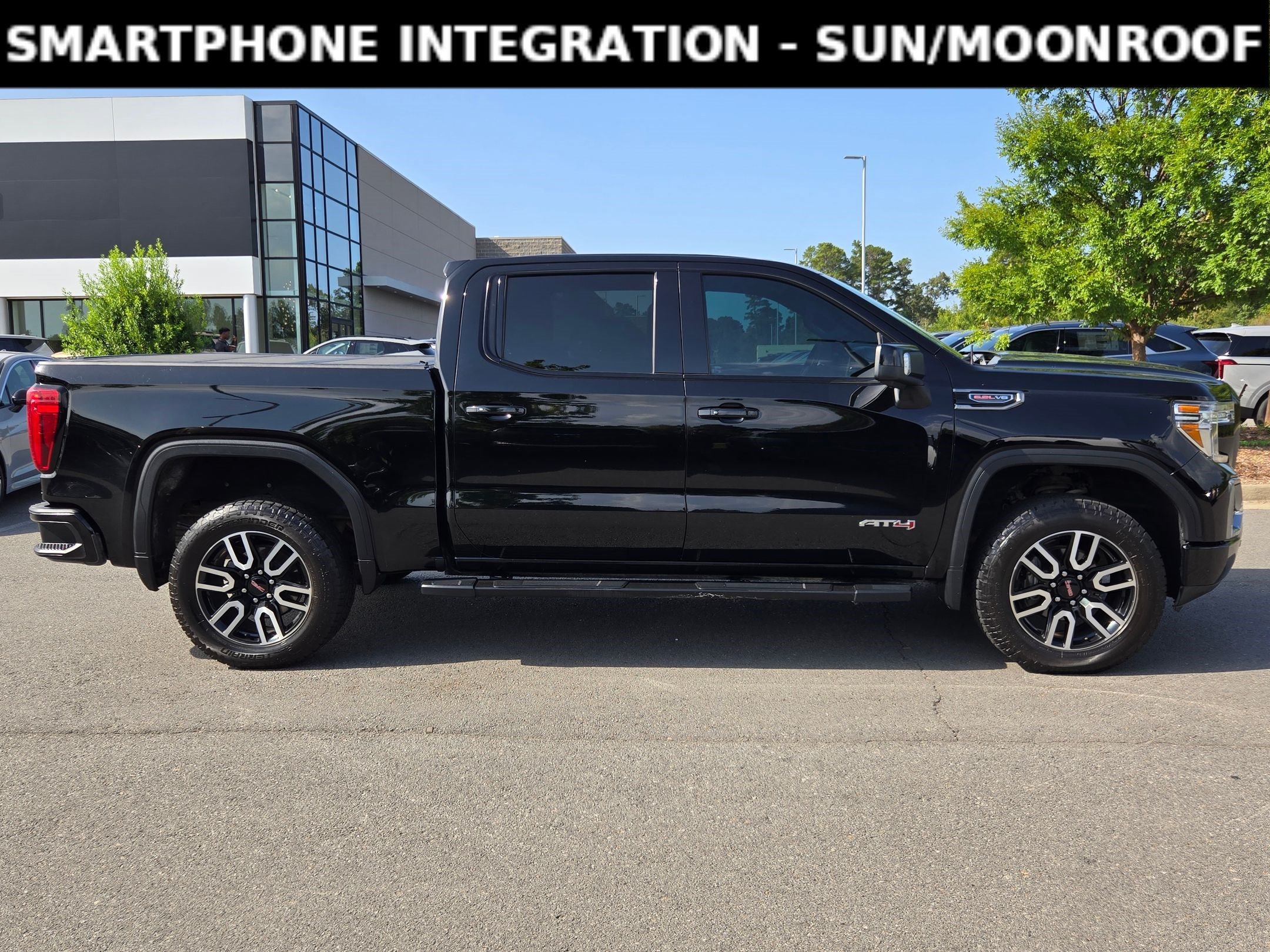 Used 2020 GMC Sierra 1500 AT4 w/ AT4 Premium Package AWD/4WD image 8