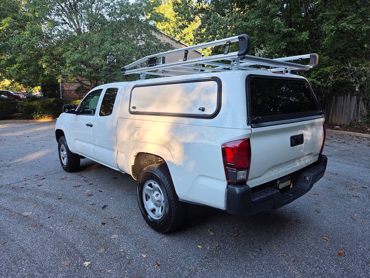 Used 2023 Toyota Tacoma SR RWD image 4