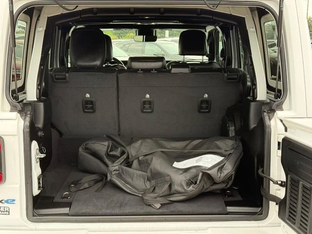 Used 2021 Jeep Wrangler Unlimited Sahara image 6