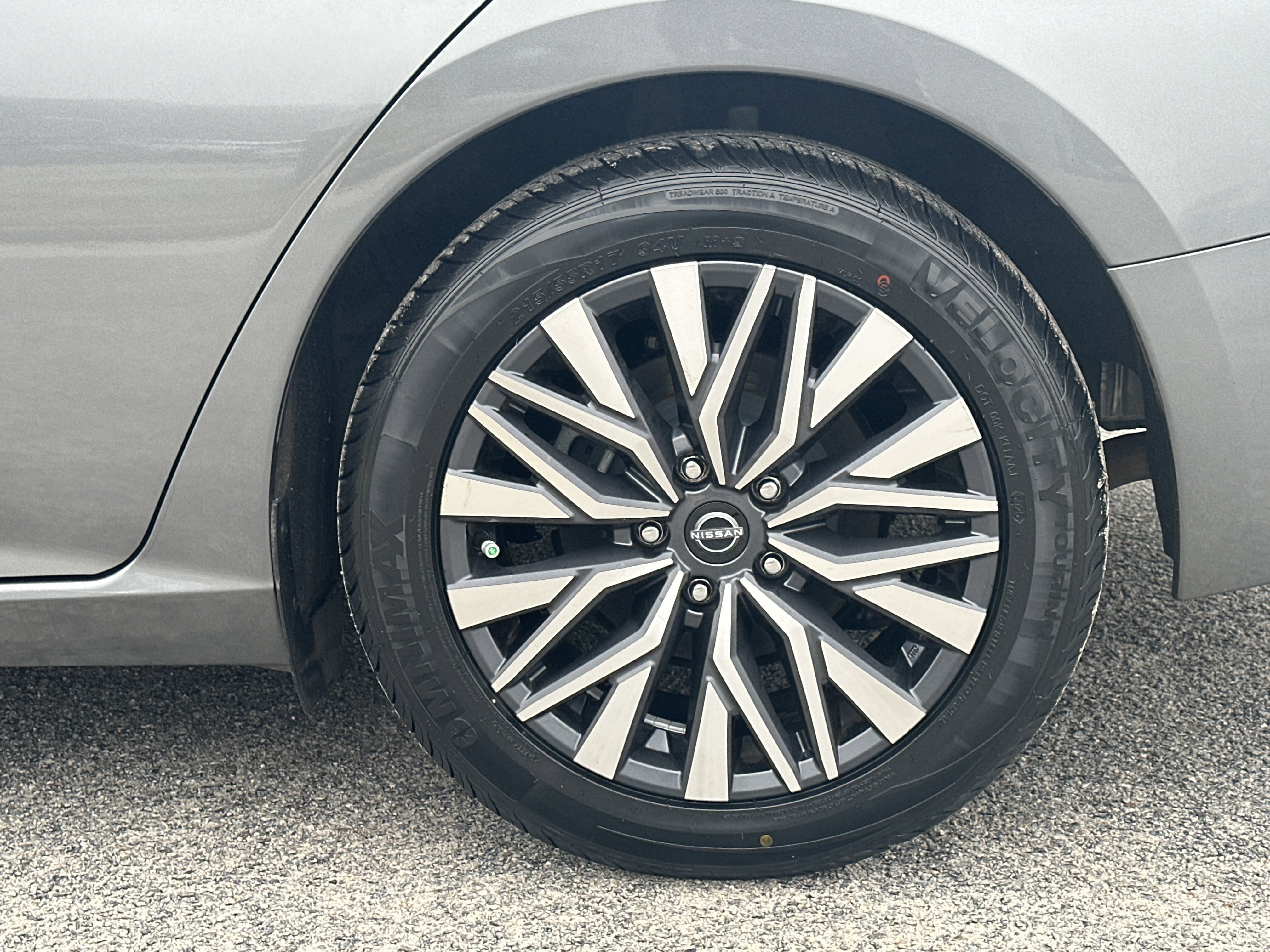 Used 2023 Nissan Altima 2.5 SV image 19