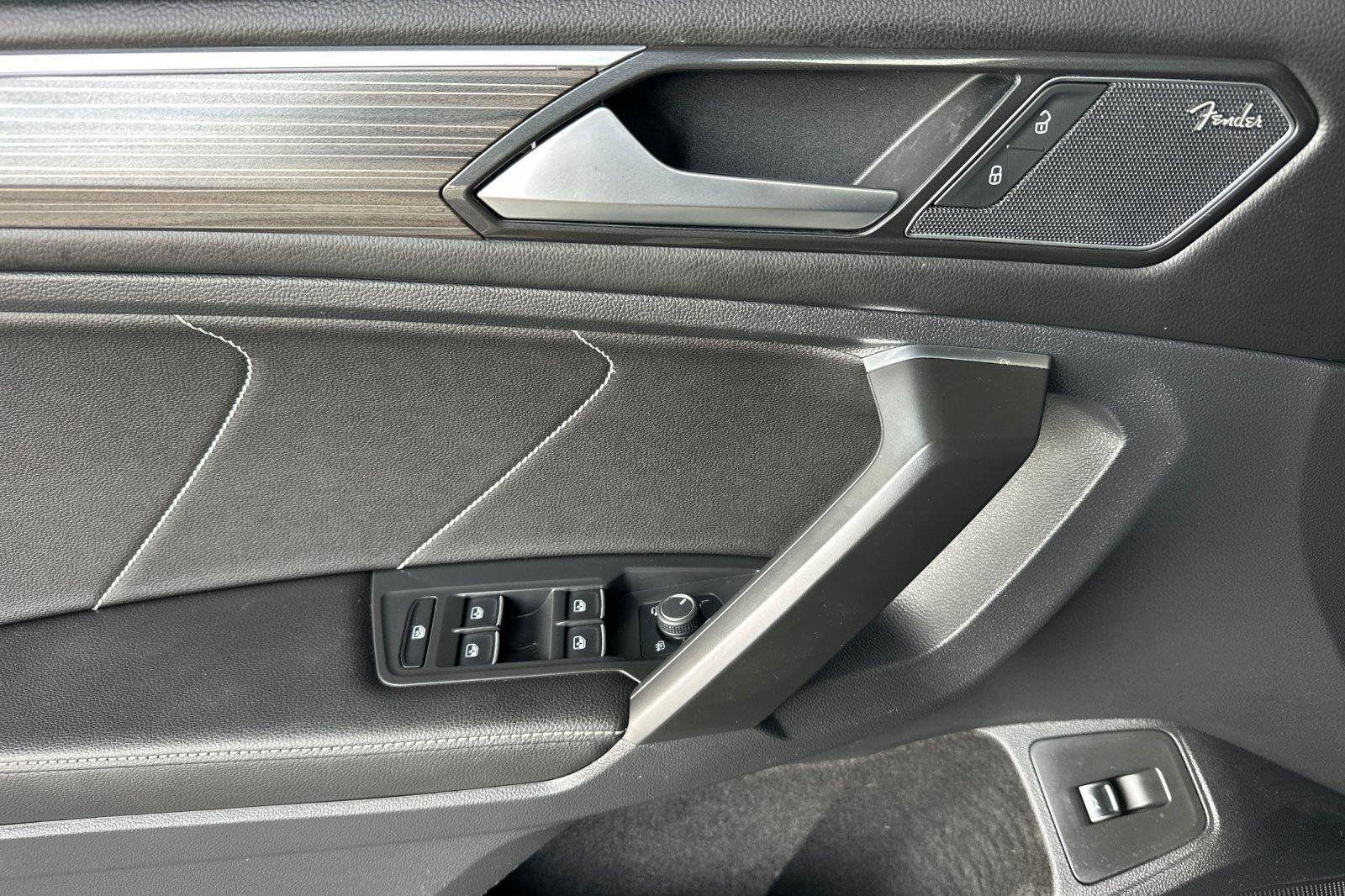 Certified 2023 Volkswagen Tiguan SEL R-Line AWD/4WD image 11