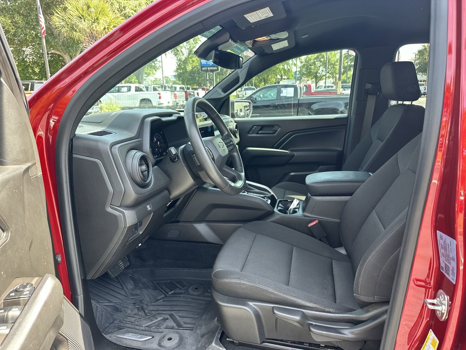 Certified 2025 Chevrolet Colorado Trail Boss AWD/4WD image 16