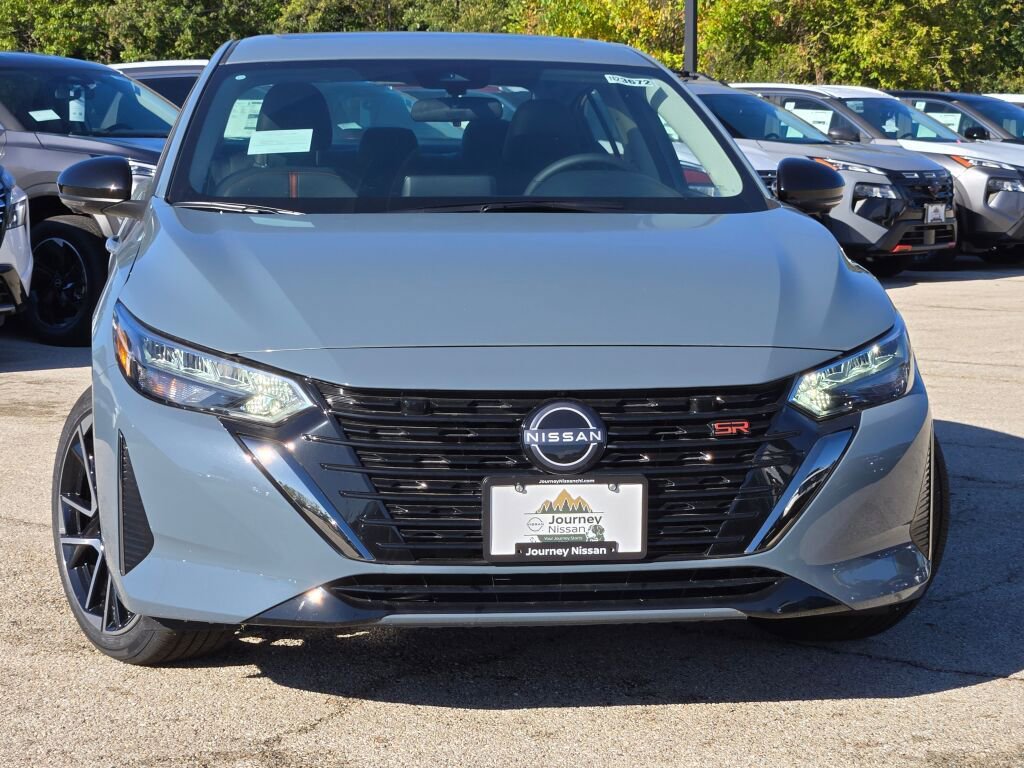 Used 2025 Nissan Sentra SR w/ SR Premium Package image 3