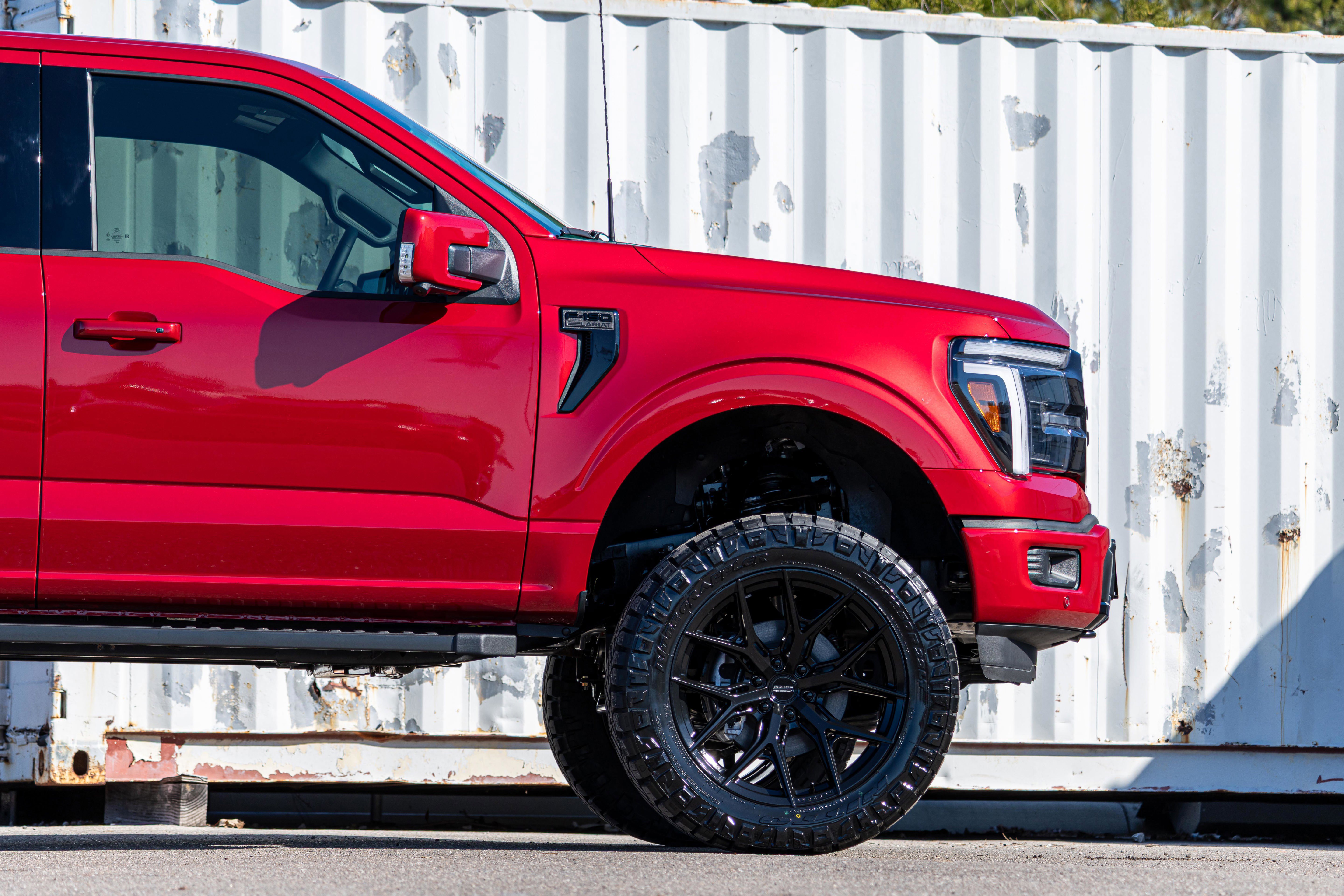 New 2025 Ford F150 Lariat w/ Equipment Group 501A Mid AWD/4WD image 31