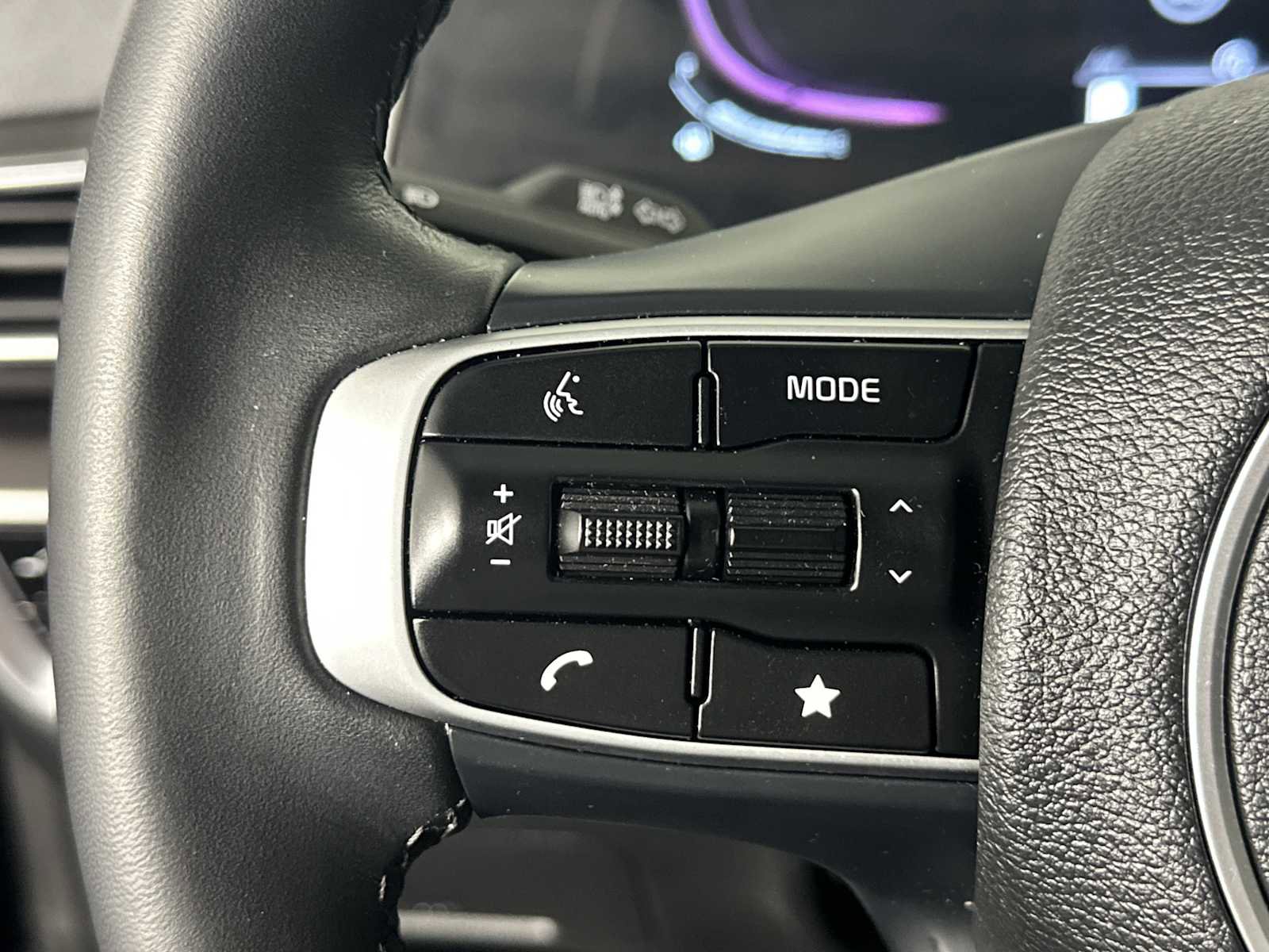 Used 2024 Kia Sportage EX FWD image 23