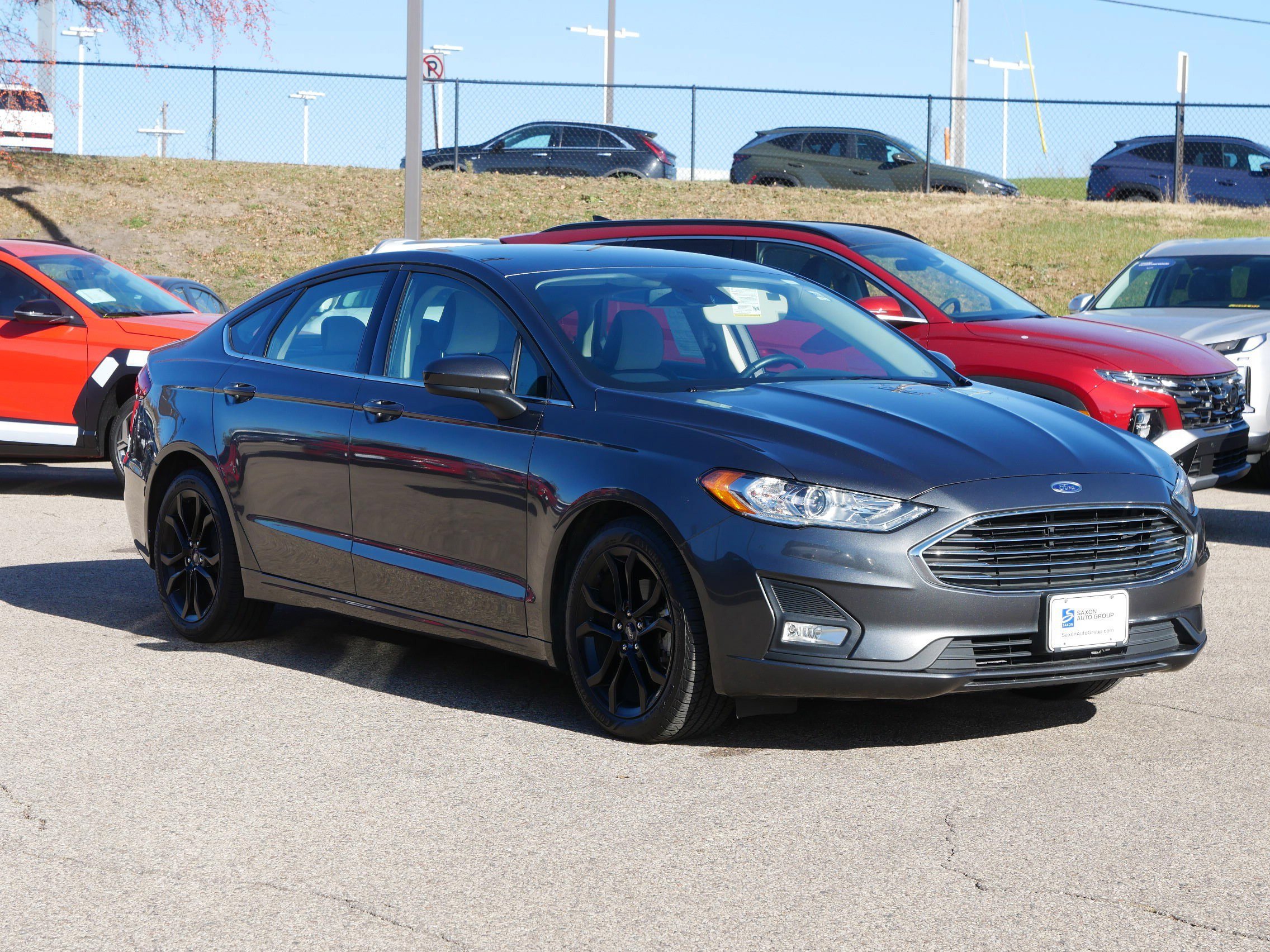 Used 2020 Ford Fusion SE w/ Equipment Group 151A image 4