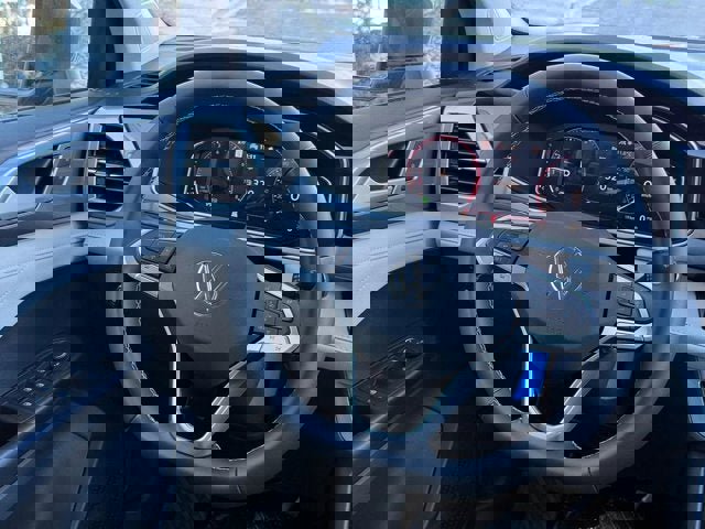 New 2026 Volkswagen Taos SEL AWD/4WD image 9