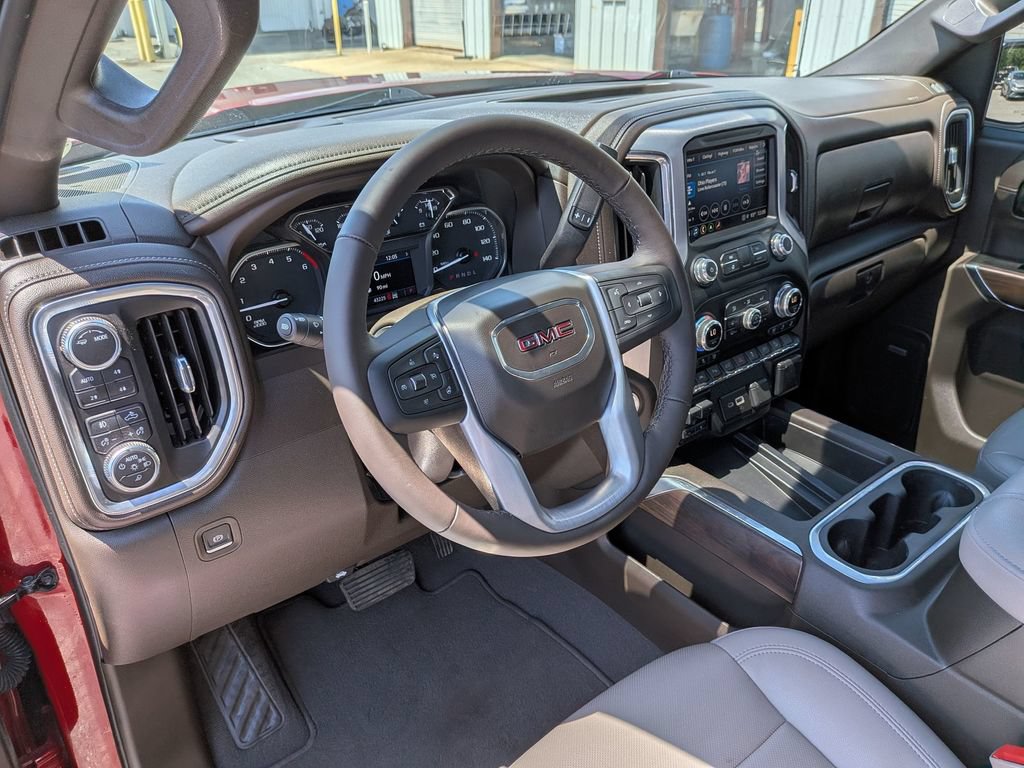 Used 2022 GMC Sierra 1500 SLT w/ SLT Premium Plus Package AWD/4WD image 31