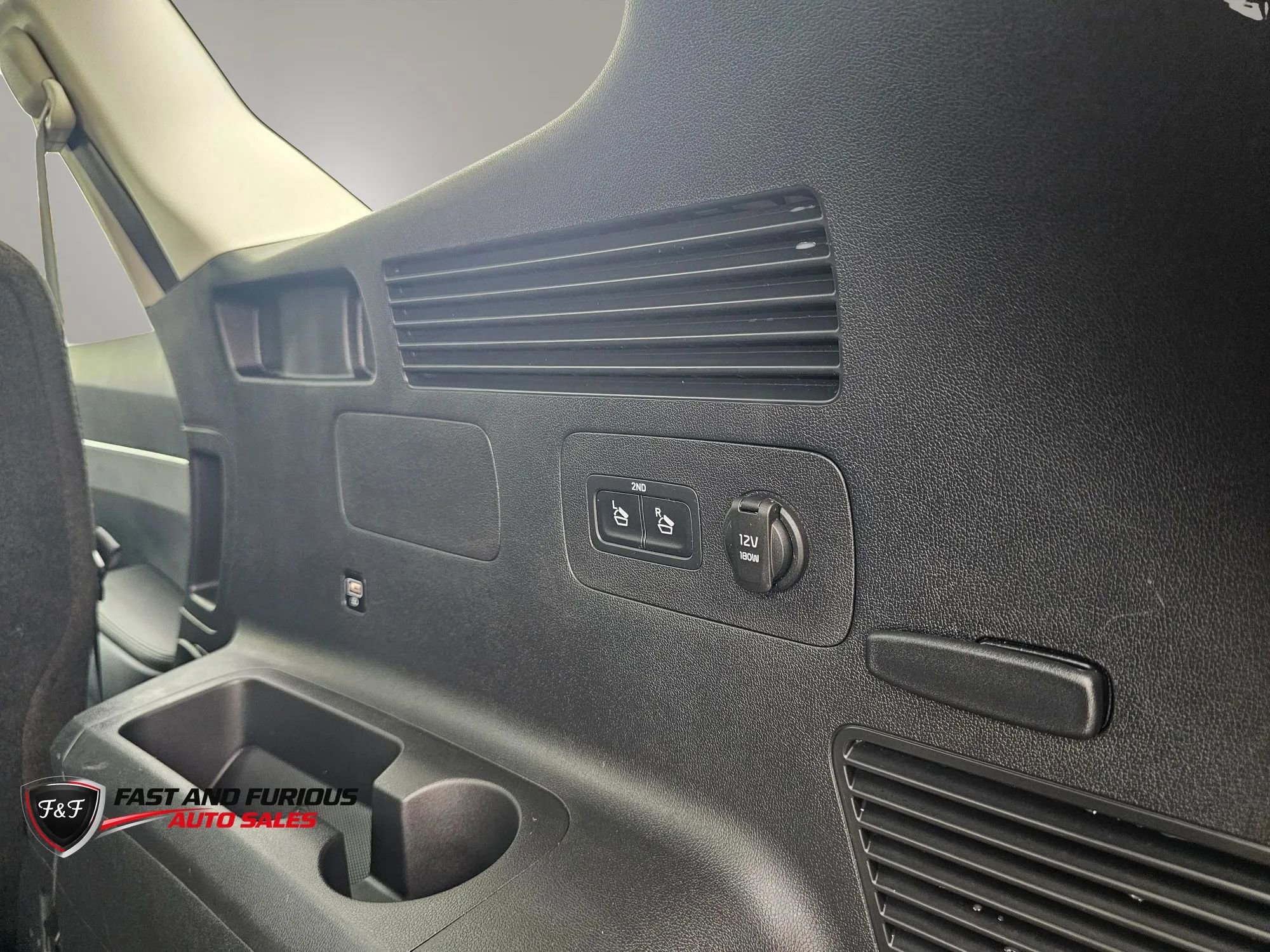 Used 2022 Kia Sorento S w/ Panoramic Sunroof Package FWD image 37