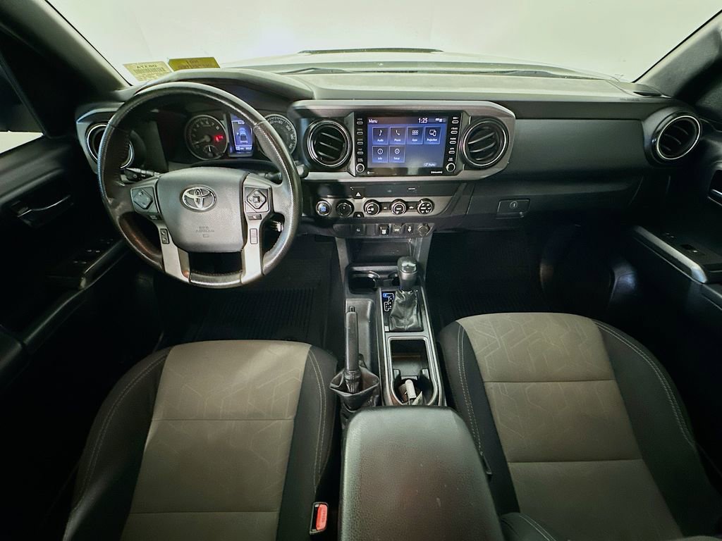 Used 2020 Toyota Tacoma TRD Off-Road AWD/4WD image 10