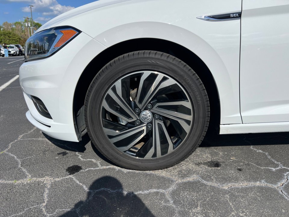 Used 2019 Volkswagen Jetta SEL Premium image 31