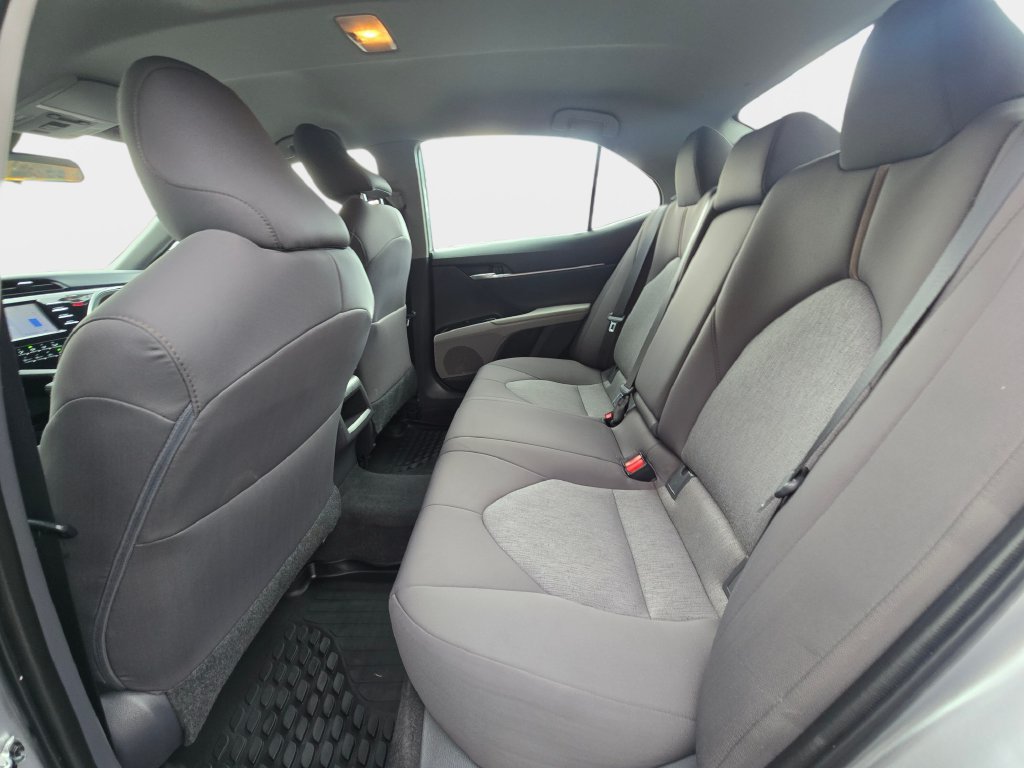 Used 2019 Toyota Camry LE FWD image 16
