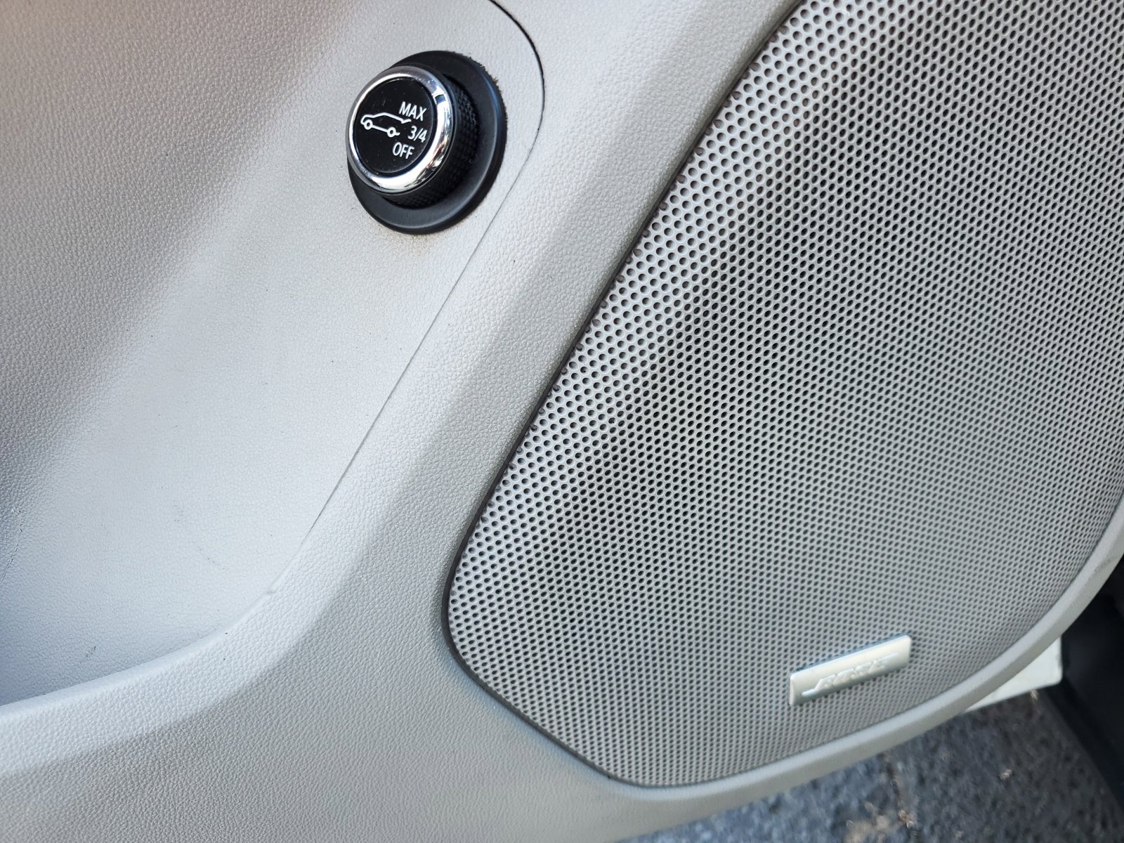 Used 2019 GMC Acadia SLT image 16