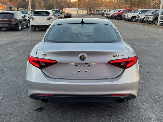 Used 2020 Alfa Romeo Giulia Ti w/ Nero Edizione image 6