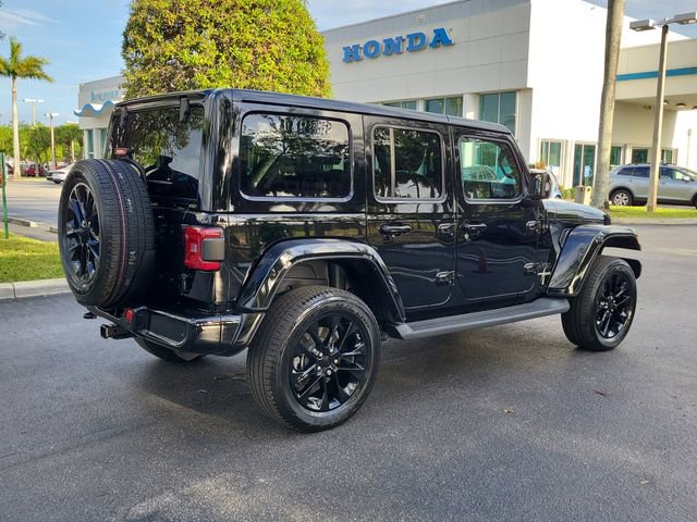 Used 2022 Jeep Wrangler Unlimited Sahara image 6