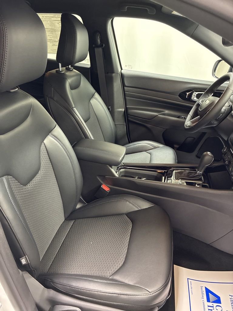 New 2026 Jeep Compass Latitude image 26