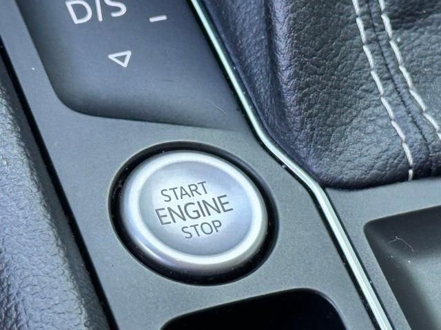 Used 2022 Volkswagen Atlas SE w/ Panoramic Sunroof Package image 17