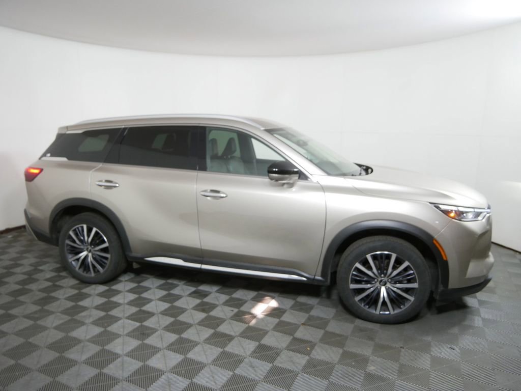 Used 2024 INFINITI QX60 Sensory image 2