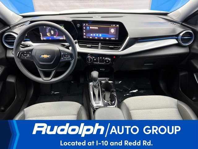 Used 2025 Chevrolet Trax LT image 13