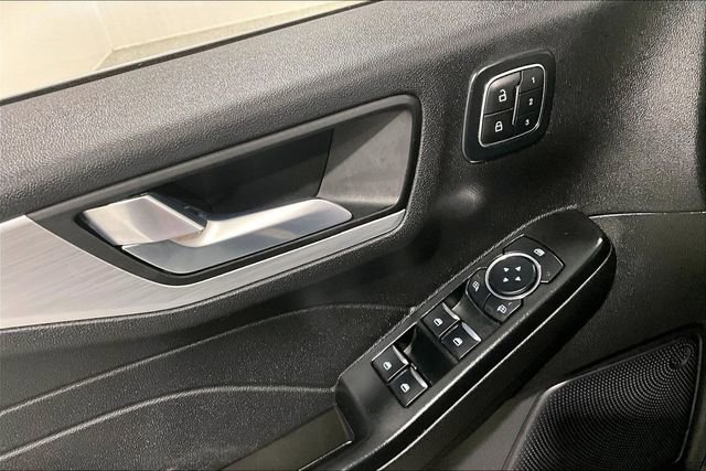 Used 2025 Ford Escape Platinum AWD/4WD image 44