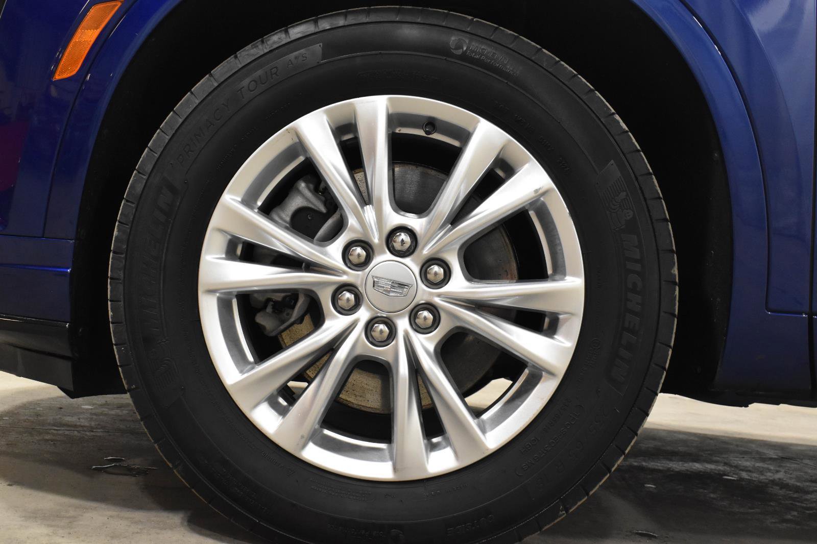 Certified 2025 Cadillac XT6 Luxury AWD/4WD image 36