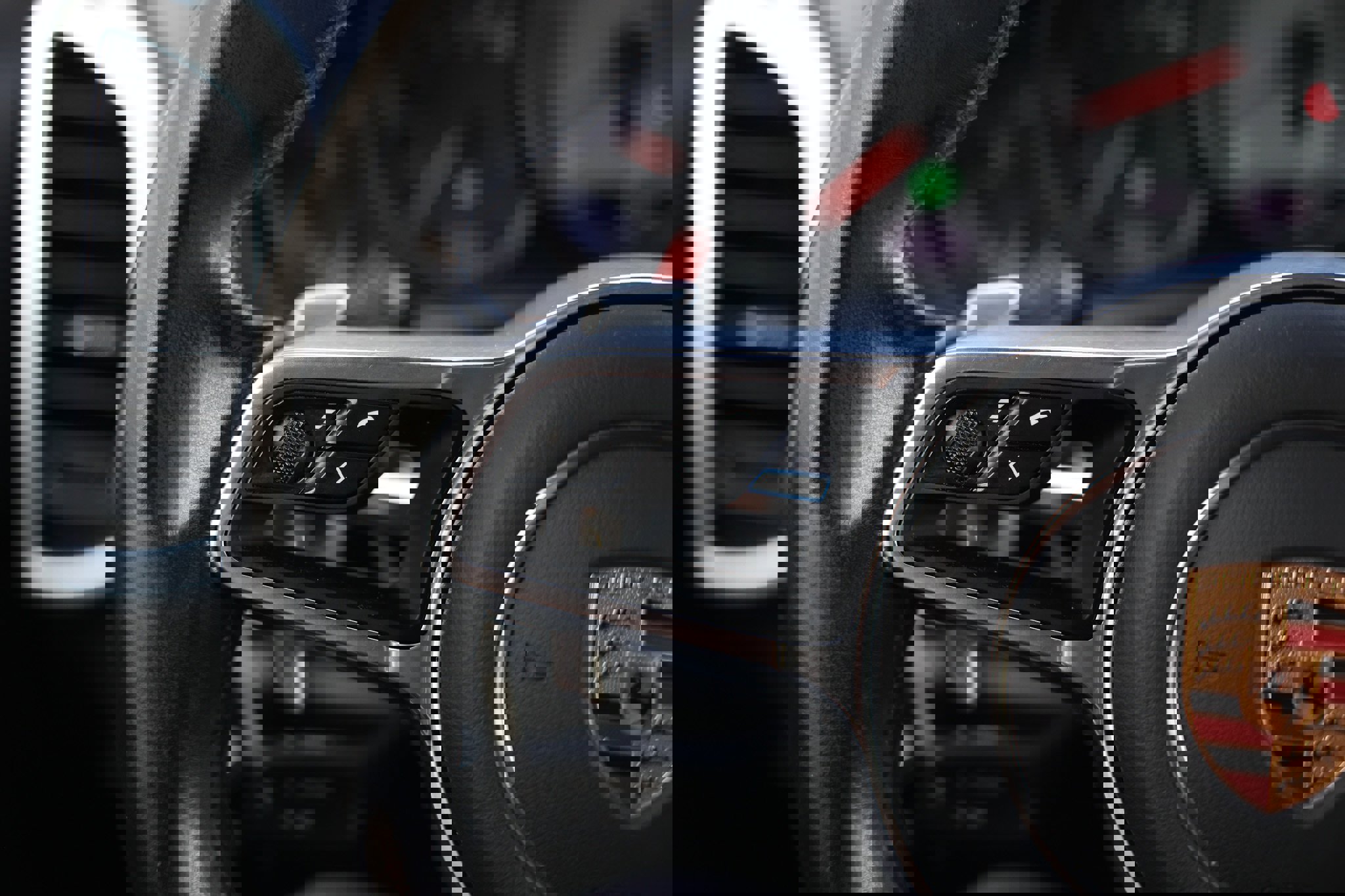 Used 2017 Porsche Cayenne S image 32