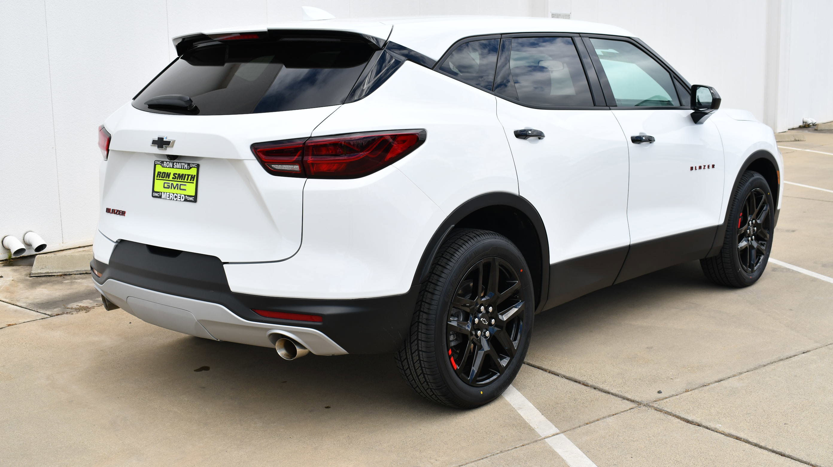 Used 2023 Chevrolet Blazer LT FWD image 6