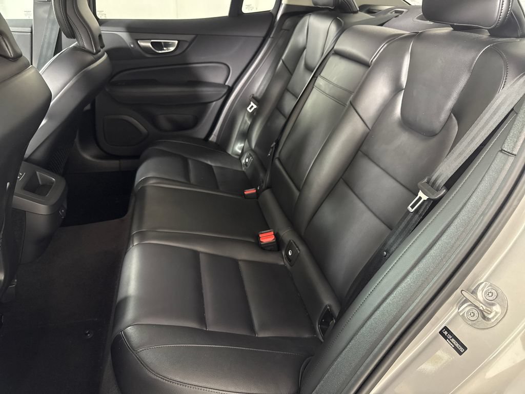 Used 2025 Volvo S60 B5 Core FWD image 12