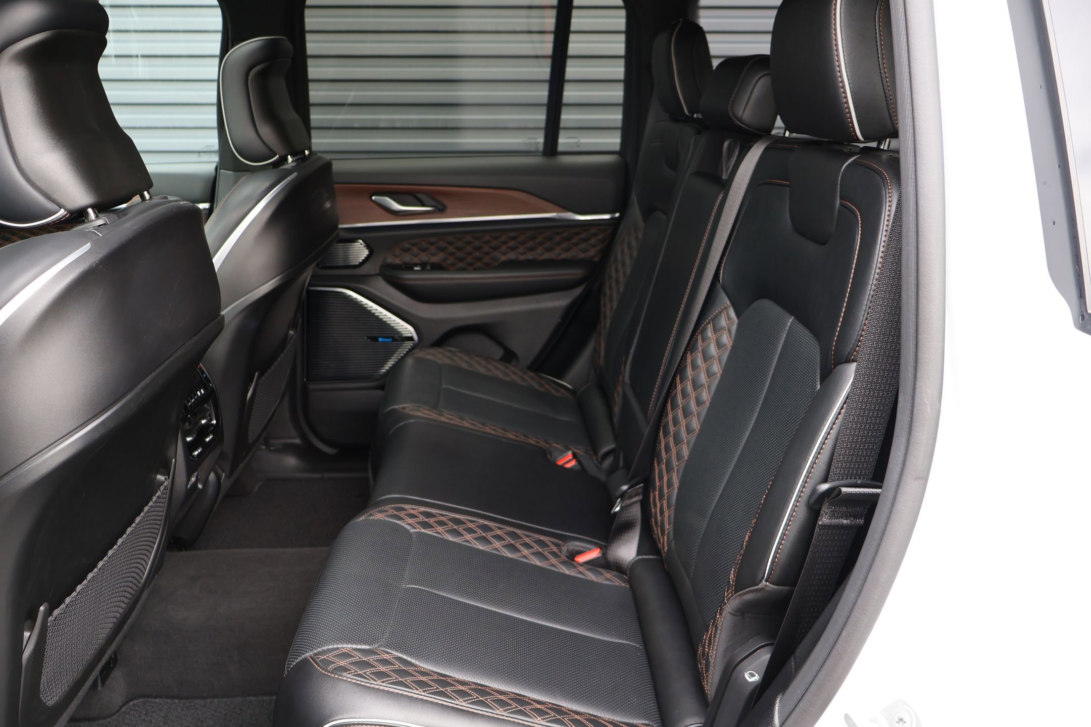 Used 2022 Jeep Grand Cherokee Summit image 24