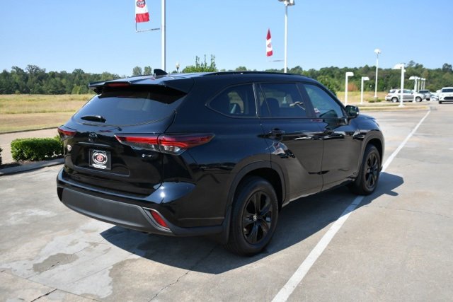 Used 2025 Toyota Highlander XLE image 6