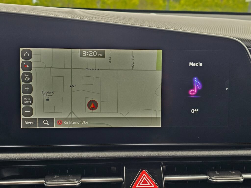Certified 2025 Kia Niro Wind FWD image 14
