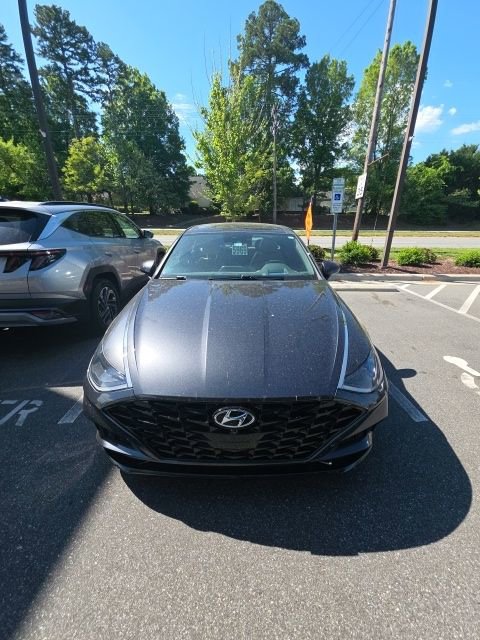 Used 2021 Hyundai Sonata Limited FWD image 2